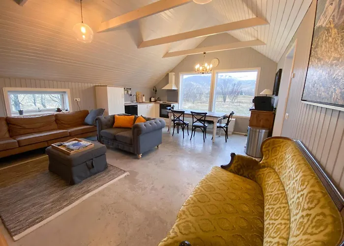 Grund Cabin
